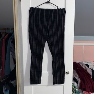 Stretchy pattern slacks